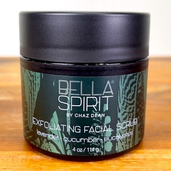 CASE OF 16 Bella Spirit by Chaz Dean Exfoliating Facial Scrub 4oz/ 114g - Picture 2 of 5